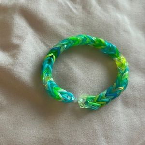 Cute rainbow loom bracelet